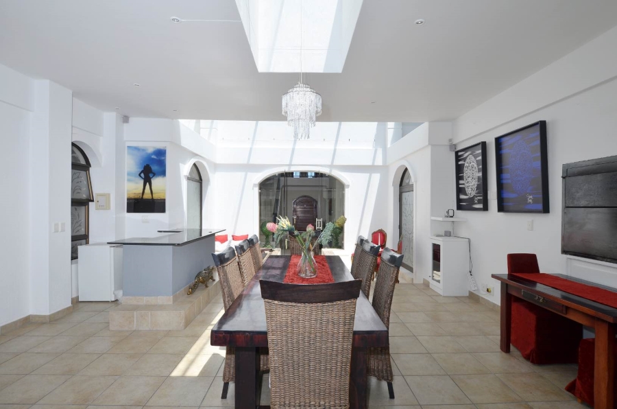 9 Bedroom Property for Sale in Sunset Beach Western Cape